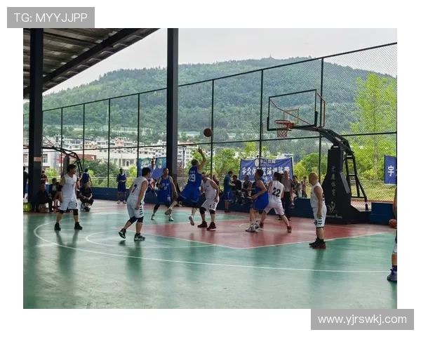 以篮球为核心探索团队合作与个人突破的激情碰撞之路