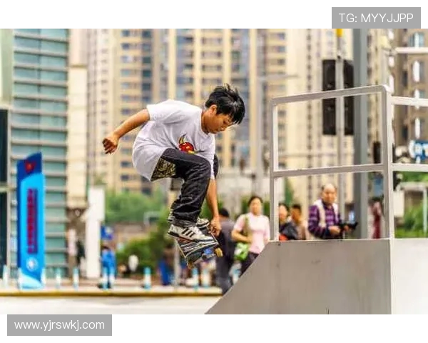 重庆滑板队的包夹战术解析与实战应用探讨